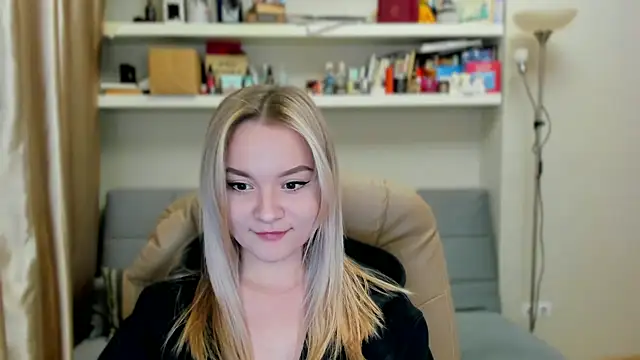 Kara Smith  online show from 10-16-25, 10:51