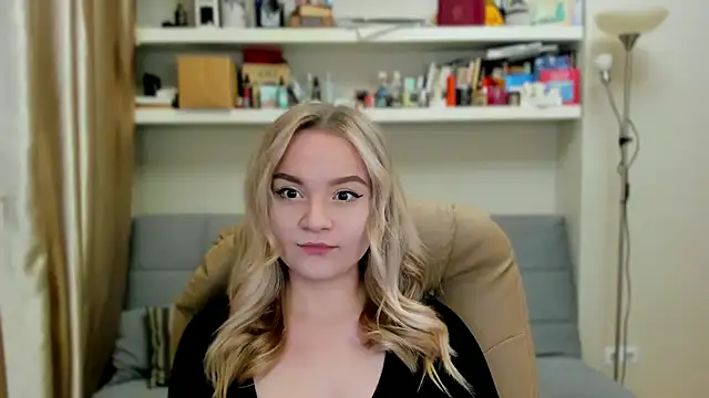 Kara Smith  online show from 10-08-25, 11:16