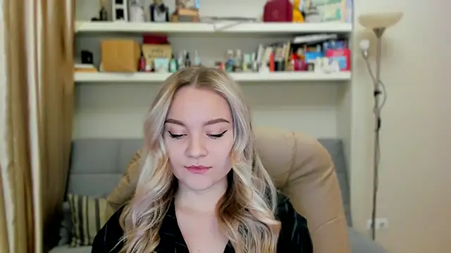 Kara Smith  online show from 11-01-25, 11:09