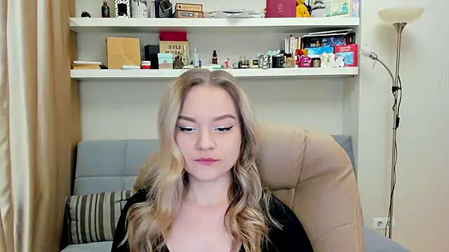 Kara Smith  online show from 01-22-25, 10:26