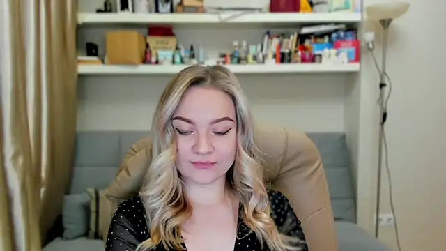 Kara Smith  online show from 11-08-25, 11:08