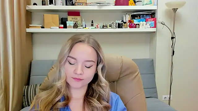 Kara Smith  online show from 01-18-25, 10:49