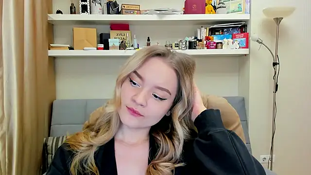 Kara Smith  online show from 01-22-25, 12:06