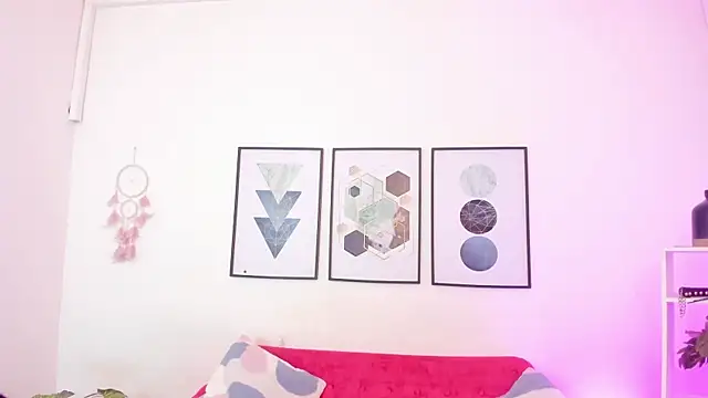 dullce77 online show from 12-02-25, 07:26