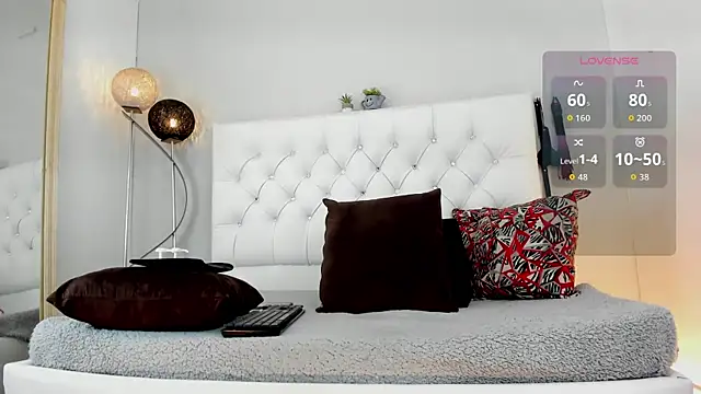 sarah temptation online show from 11-06-25, 10:58