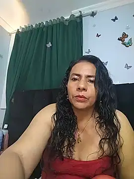 AlexaNovoa  online show from 06-25-26, 01:25