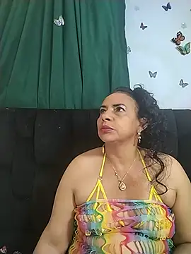 AlexaNovoa  online show from 06-19-26, 01:22