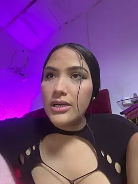 Snapshot of iamsara_21 chatting on 08-04-26, 03:55 iamsara 21 online show from 08-04-26, 03:55