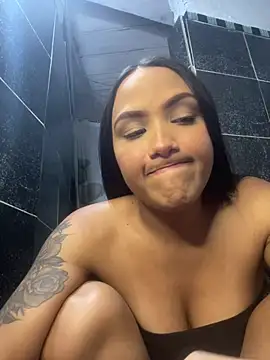 Snapshot of iamsara_21 chatting on 02-28-26, 02:33 iamsara 21 online show from 02-28-26, 02:33