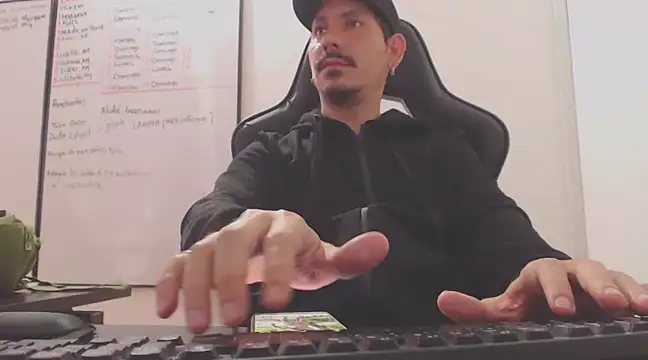 Snapshot of David_Blake69 chatting on 03-09-25, 04:22 David Blake69 online show from 03-09-25, 04:22