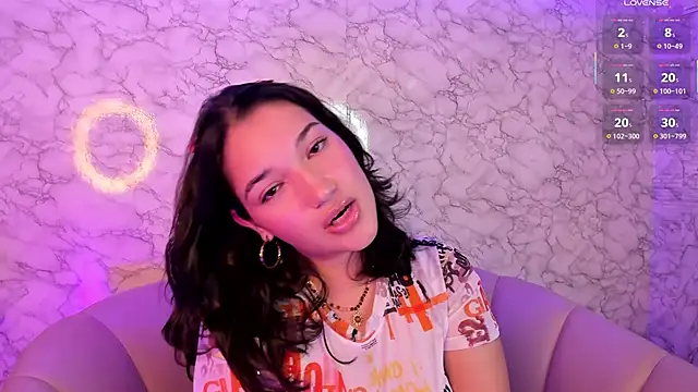 Snapshot of DivineMegan chatting on 03-10-25, 02:50 DivineMegan online show from 03-10-25, 02:50