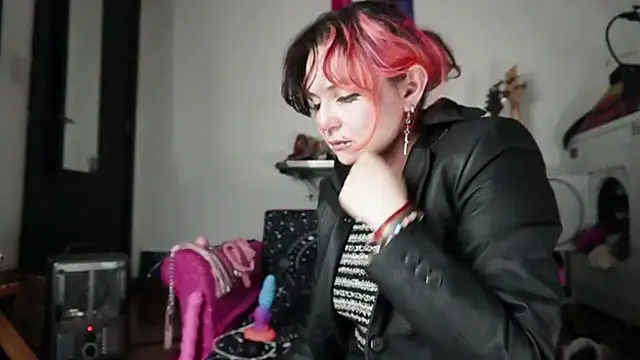 Devil And Princess online show from 09-23-25, 03:46