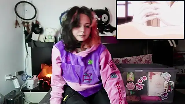 Devil And Princess online show from 10-22-25, 02:33