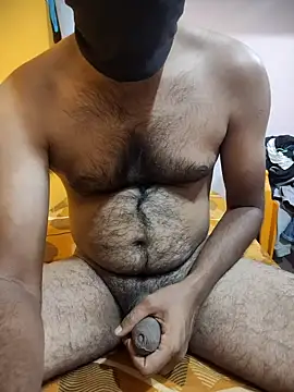 Snapshot of pmr1997 chatting on 12-21-25, 02:52 pmr1997 online show from 12-21-25, 02:52