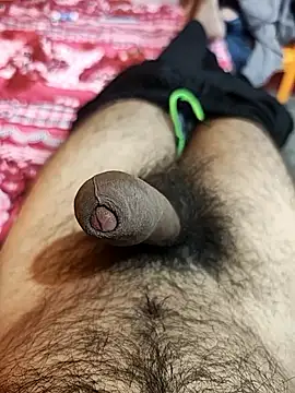 Snapshot of pmr1997 chatting on 11-09-25, 02:04 pmr1997 online show from 11-09-25, 02:04