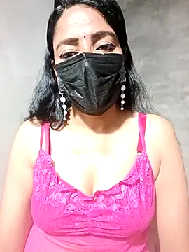 Snapshot of Shakira-Devi chatting on 10-12-25, 03:35 Shakira-Devi online show from 10-12-25, 03:35