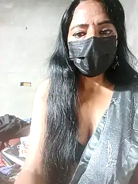 Snapshot of Shakira-Devi chatting on 11-16-25, 11:26 Shakira-Devi online show from 11-16-25, 11:26