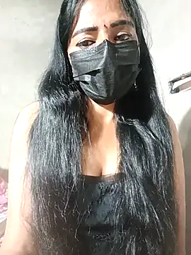 Snapshot of Shakira-Devi chatting on 11-15-25, 04:33 Shakira-Devi online show from 11-15-25, 04:33