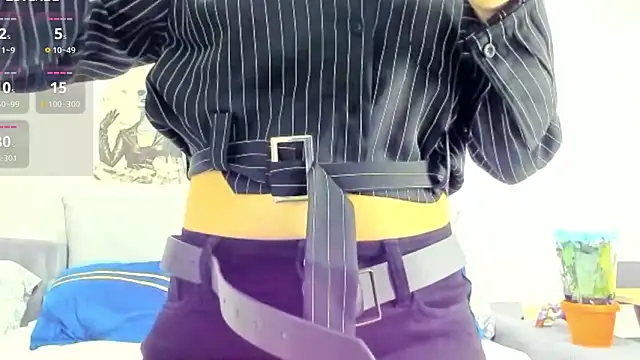 Snapshot of FindomGoddess1 chatting on 02-18-26, 04:32 FindomGoddess1 online show from 02-18-26, 04:32