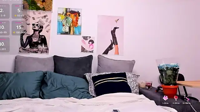 Snapshot of FindomGoddess1 chatting on 02-21-26, 04:47 FindomGoddess1 online show from 02-21-26, 04:47