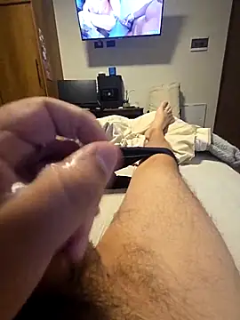 Hellovercat91 online show from 04-18-26, 02:14