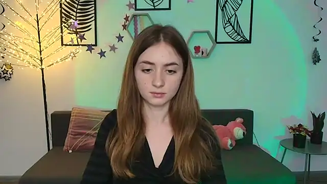 Snapshot of LilyHaart chatting on 03-10-25, 06:34 LilyHaart online show from 03-10-25, 06:34
