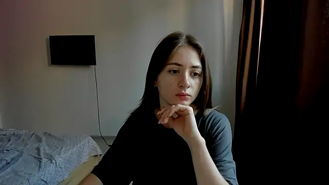 Snapshot of LilyHaart chatting on 09-24-25, 04:41 LilyHaart online show from 09-24-25, 04:41