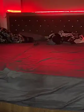 nightlife  12 online show from 11-11-25, 05:52