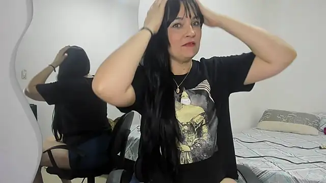 Snapshot of megan_milf79 chatting on 10-12-25, 12:56 megan milf79 online show from 10-12-25, 12:56