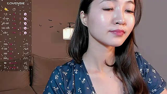 SeulBi online show from 10-29-25, 12:26