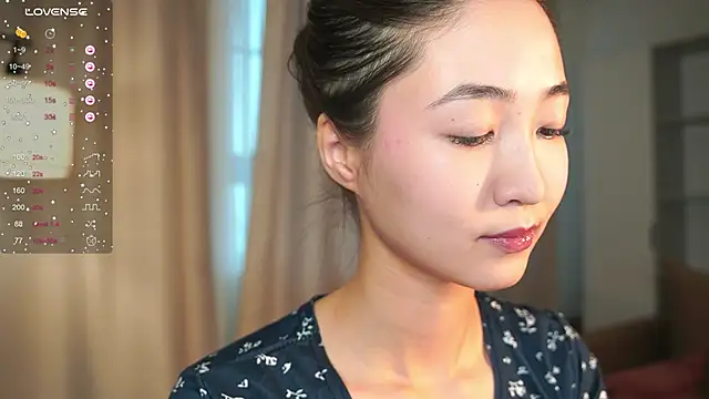 SeulBi online show from 11-26-25, 10:26