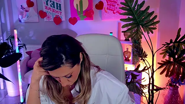 SarahAlluring online show from 02-19-26, 12:02