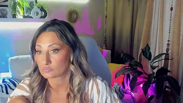 SarahAlluring online show from 05-30-26, 03:39