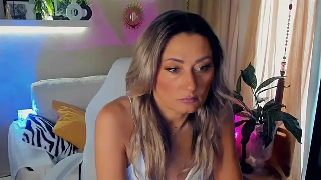 SarahAlluring online show from 06-07-26, 07:46
