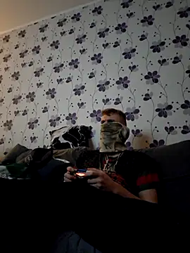 ThePython666 online show from 10-25-25, 04:33