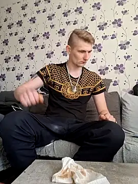 ThePython666 online show from 10-29-25, 10:58