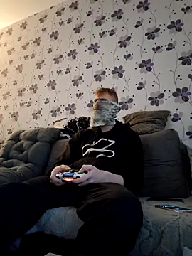 ThePython666 online show from 10-27-25, 03:35