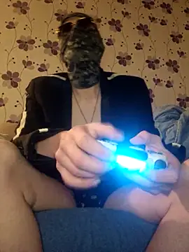 ThePython666 online show from 03-10-25, 03:56