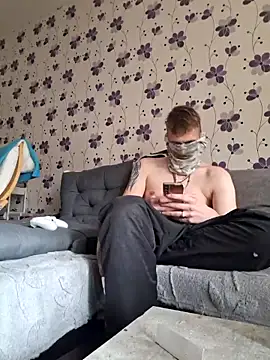 ThePython666 online show from 10-22-25, 09:31