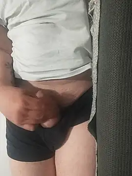 Snapshot of gui67675 chatting on 10-19-25, 04:48 gui67675 online show from 10-19-25, 04:48