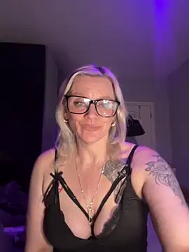 Curvy-Cleo online show from 02-08-26, 07:11