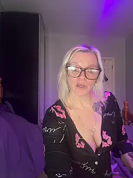 Curvy-Cleo online show from 02-10-26, 12:15