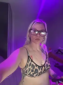 Curvy-Cleo online show from 02-11-26, 09:03