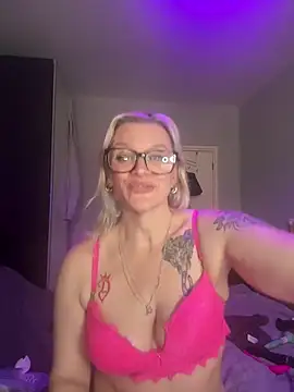 Curvy-Cleo online show from 02-09-26, 10:57