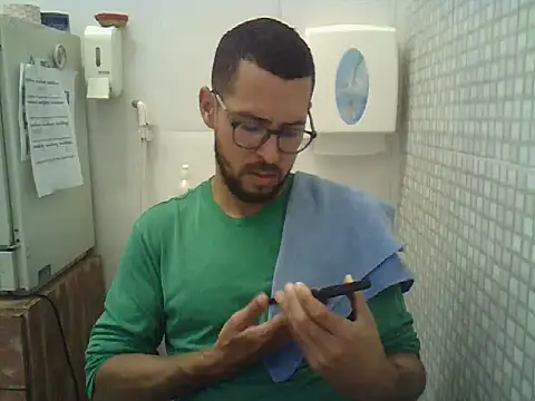 pdasgyn online show from 11-28-25, 01:11