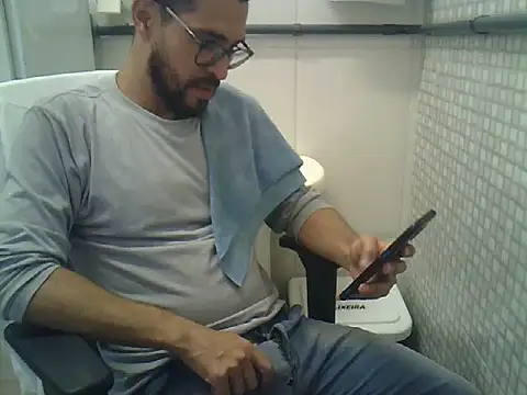 Snapshot of pdasgyn chatting on 07-13-26, 02:49 pdasgyn online show from 07-13-26, 02:49