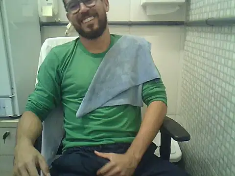 Snapshot of pdasgyn chatting on 07-20-26, 02:30 pdasgyn online show from 07-20-26, 02:30