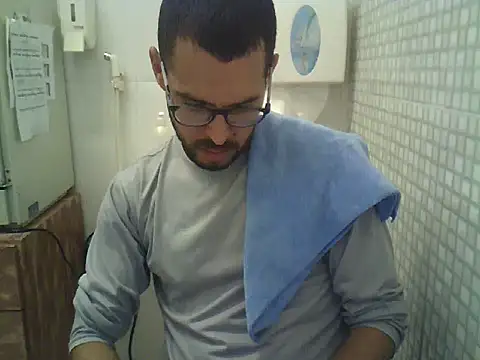 Snapshot of pdasgyn chatting on 09-22-25, 01:17 pdasgyn online show from 09-22-25, 01:17