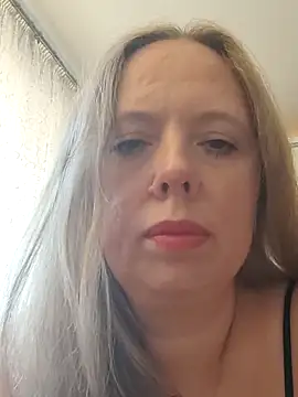 Snapshot of Irina3718 chatting on 09-28-25, 01:40 Irina3718 online show from 09-28-25, 01:40