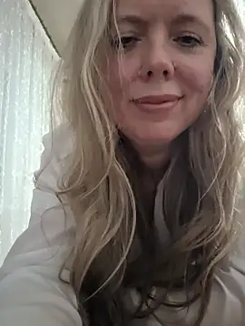 Snapshot of Irina3718 chatting on 01-16-26, 04:11 Irina3718 online show from 01-16-26, 04:11